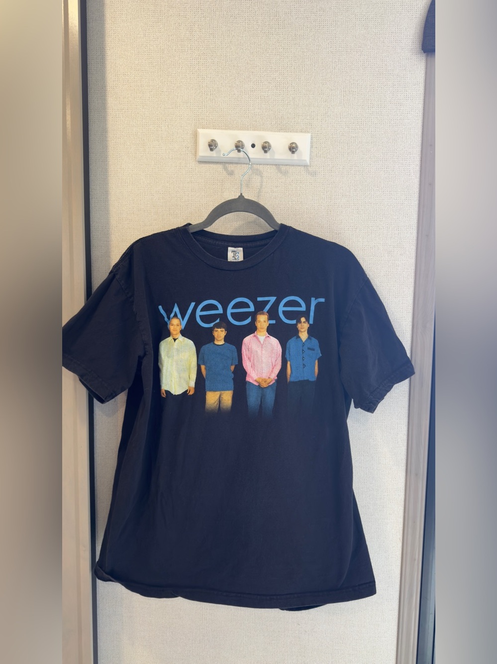 WEEZER Band Graphic Tee